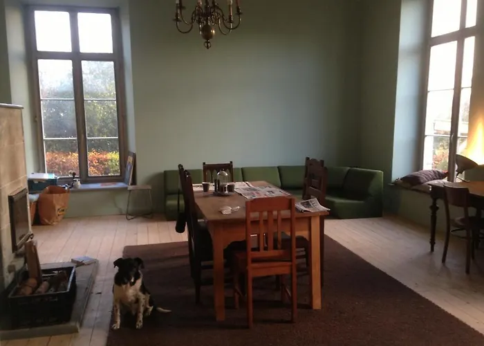 Kasteel אורחן *